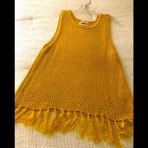 Pretty yellow sweater